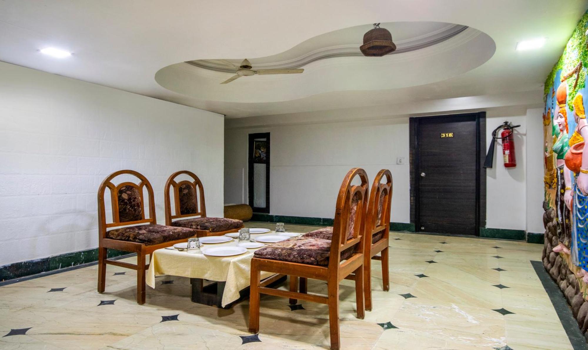 Itsy Hotels Shree Krishna Palace Ahmedabad Luaran gambar
